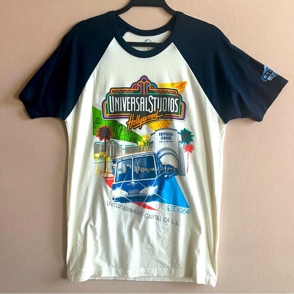 Universal Studios Graphic Print Tshirt Size M‎